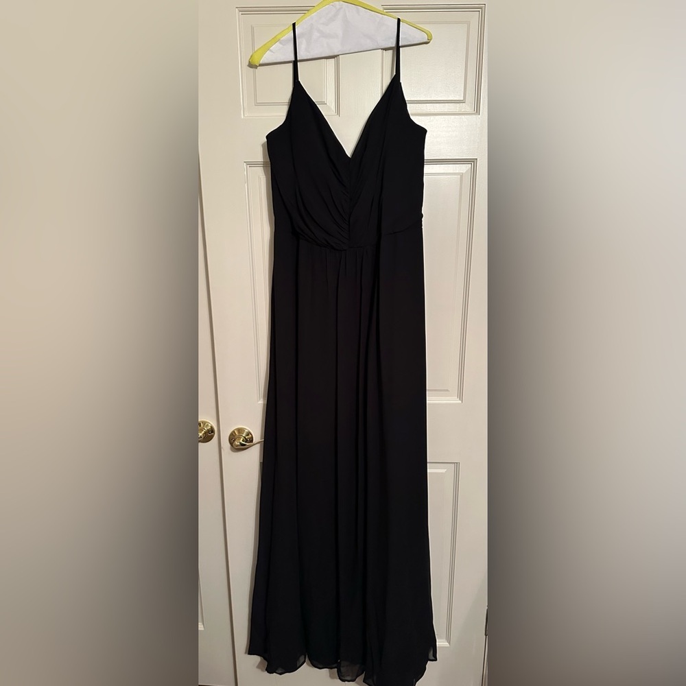 Hayley Paige Occasions Black V-Neck Spaghetti-Strap Maxi Dress